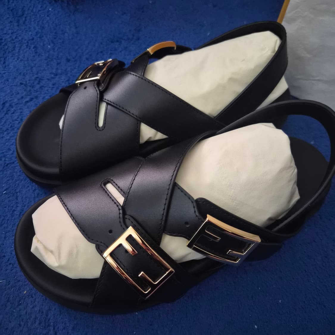 펜디 필 샌들 새상품 상품이미지1