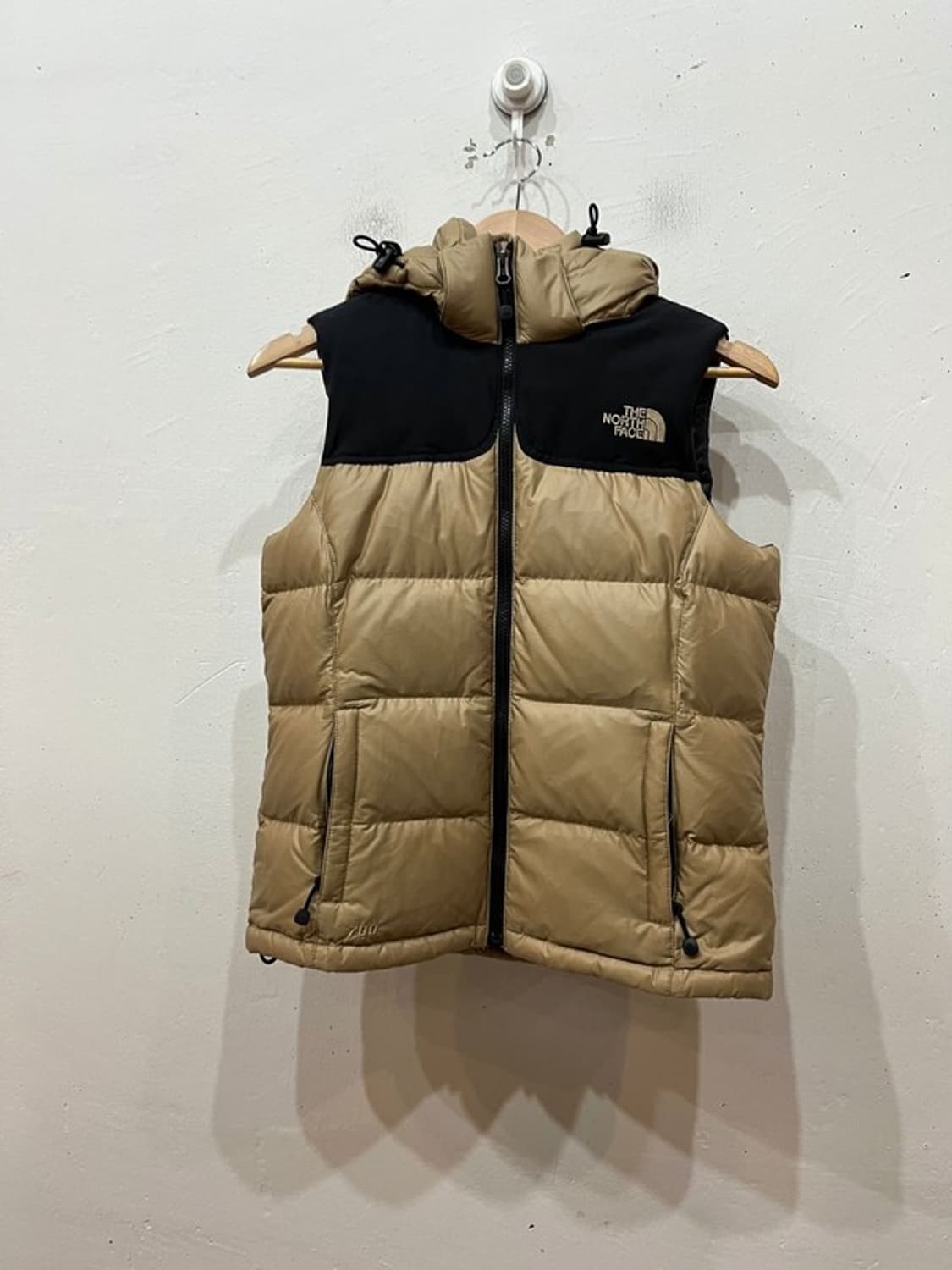 노스페이스 구스다운 700 조끼패딩 우먼즈 상품이미지1