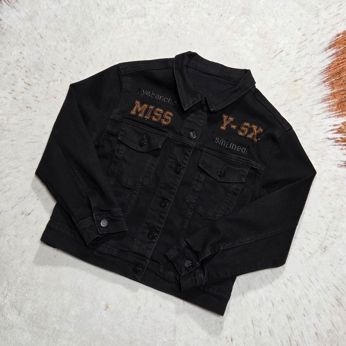 큐빅 자수 블랙 코튼 트러거 반크롭 자켓 상품이미지1