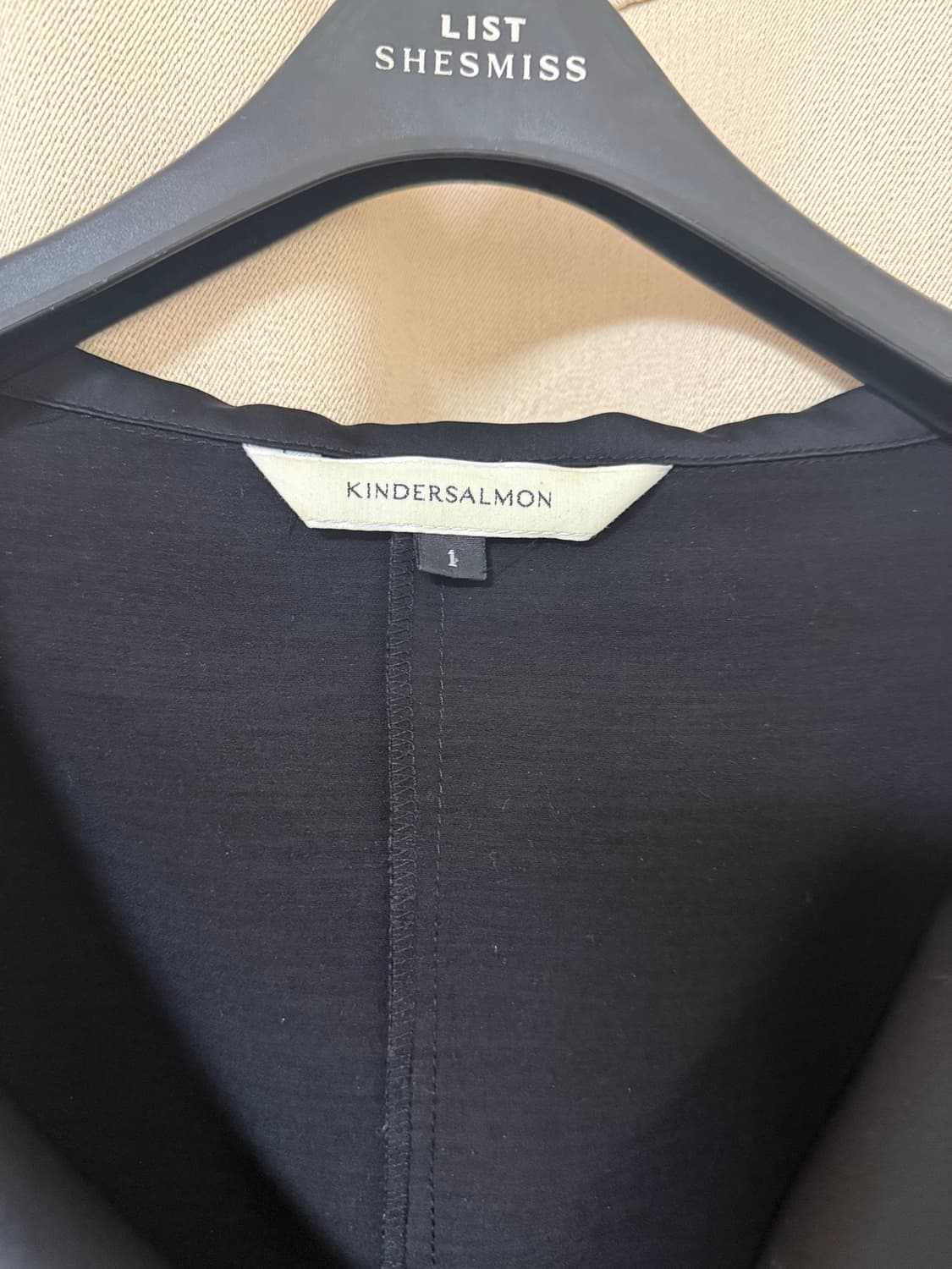 킨더살몬 블랙탑(Valois Bowtie Top Black) 1사이즈 상품이미지3