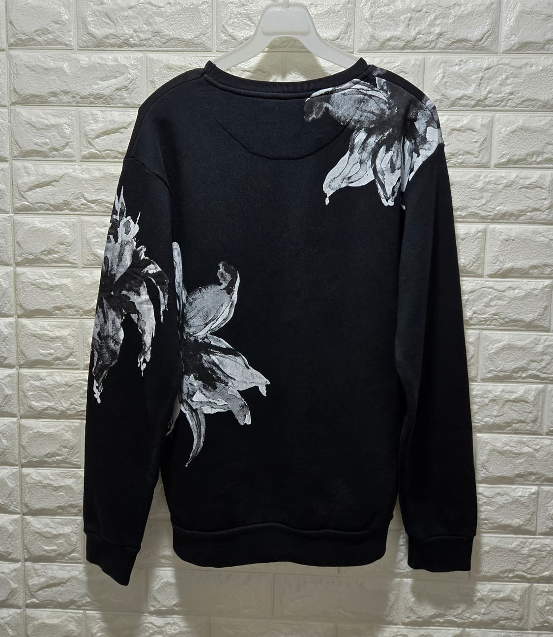 자라 아트 플라워 프린팅 맨투맨 95~100 상품이미지8