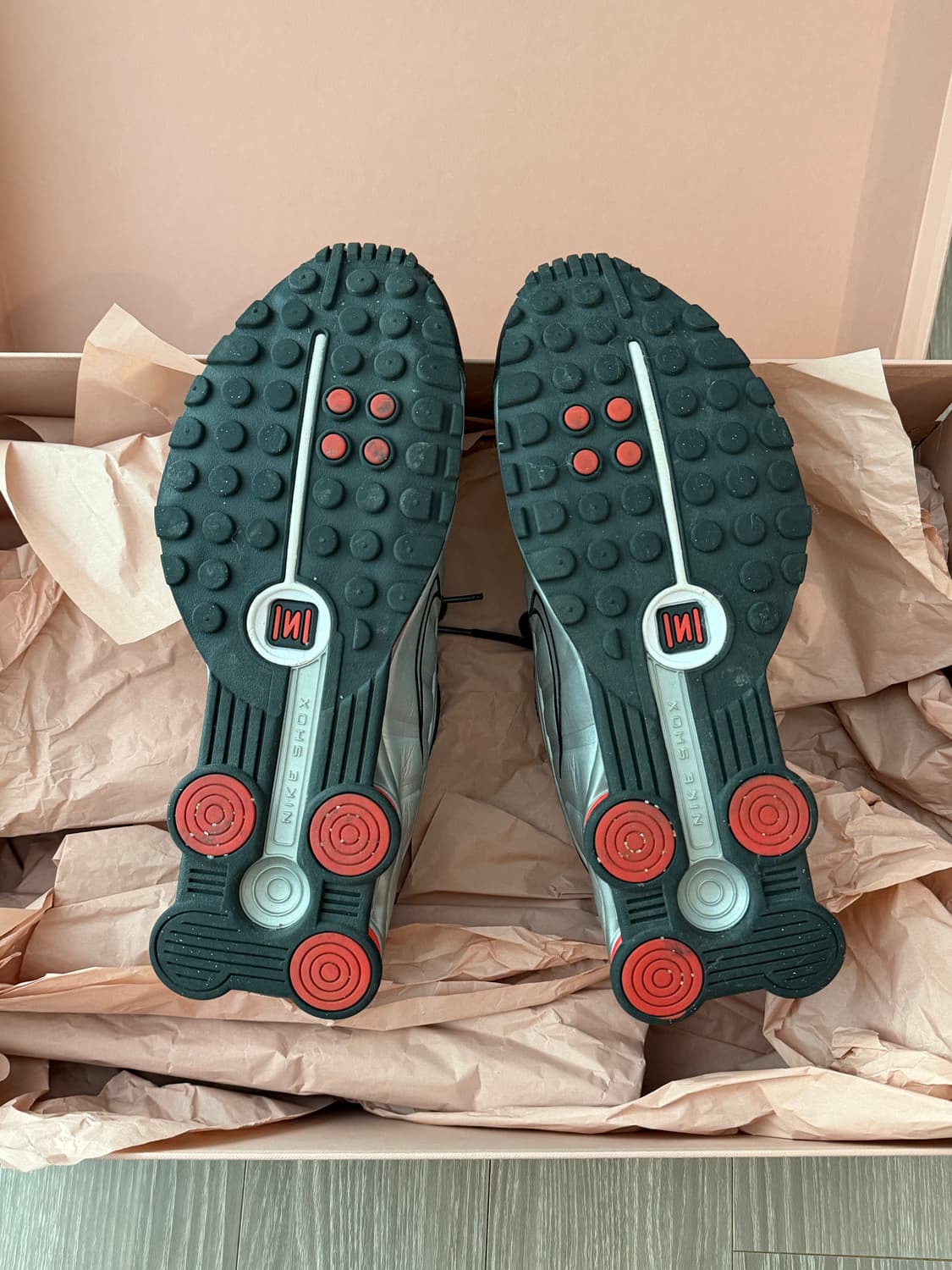 나이키 샥스 R4 블랙/메탈릭 실버 2018 285mm 상품이미지7