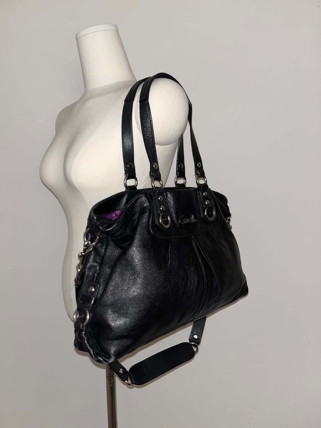 Coach All Black Shoulder bag 상품이미지3