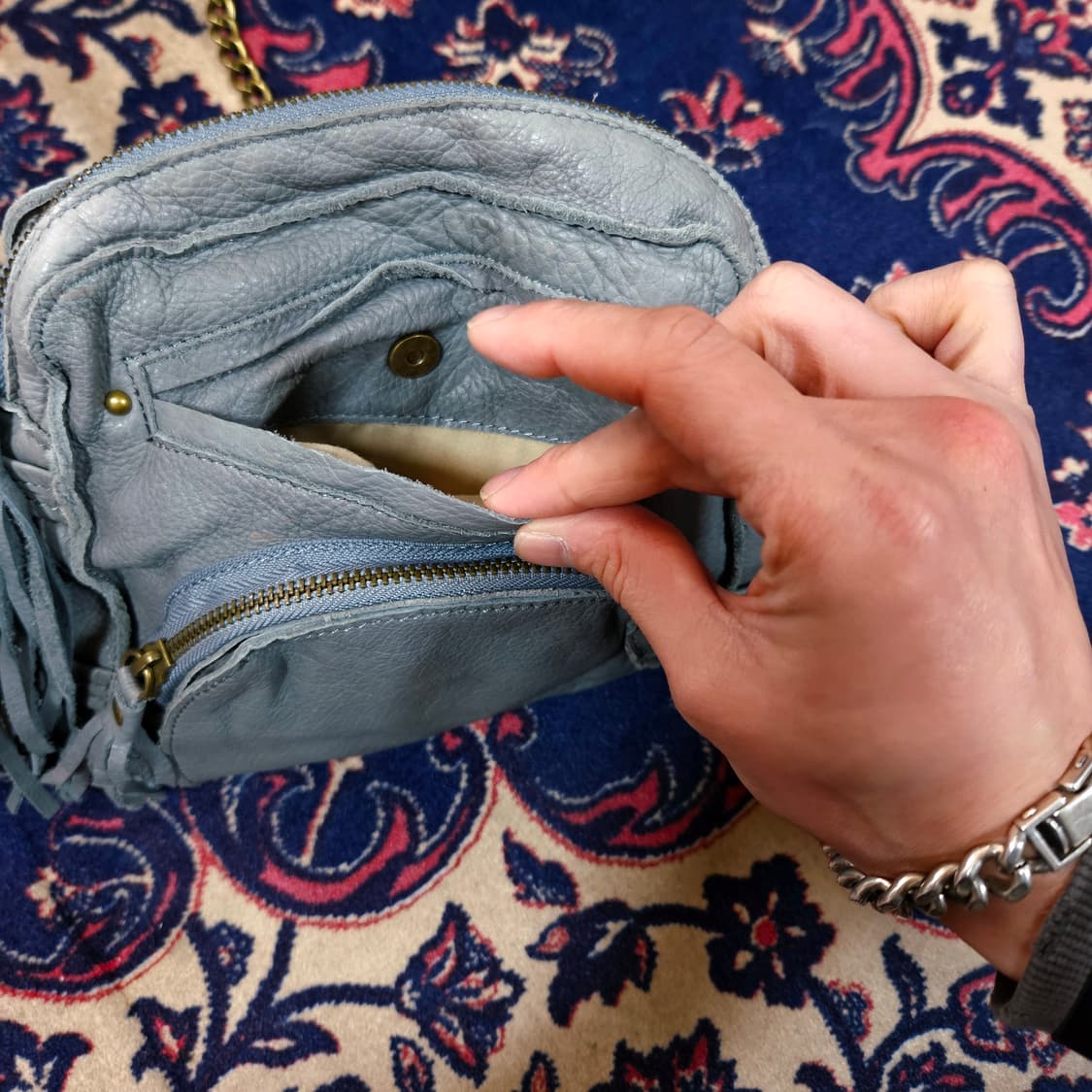 (새상품)써스데이아일랜드 보헤미안 테슬 가죽 미니 크로스백 상품이미지2