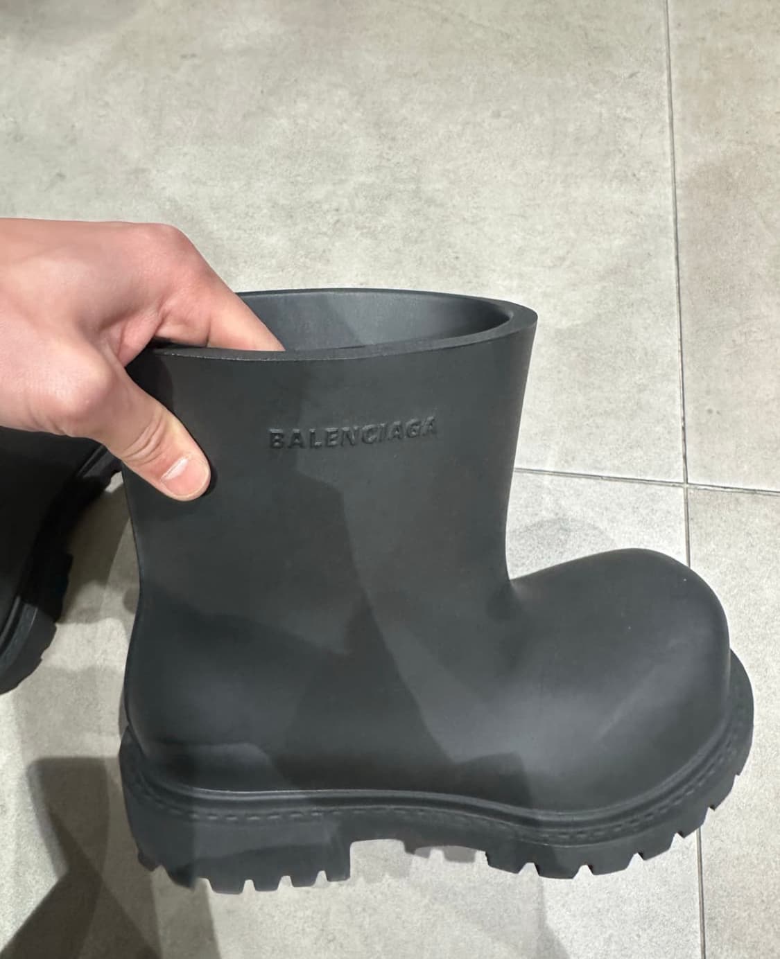 발렌시아가 스테로이드 부티 블랙 41사이즈 상품이미지1