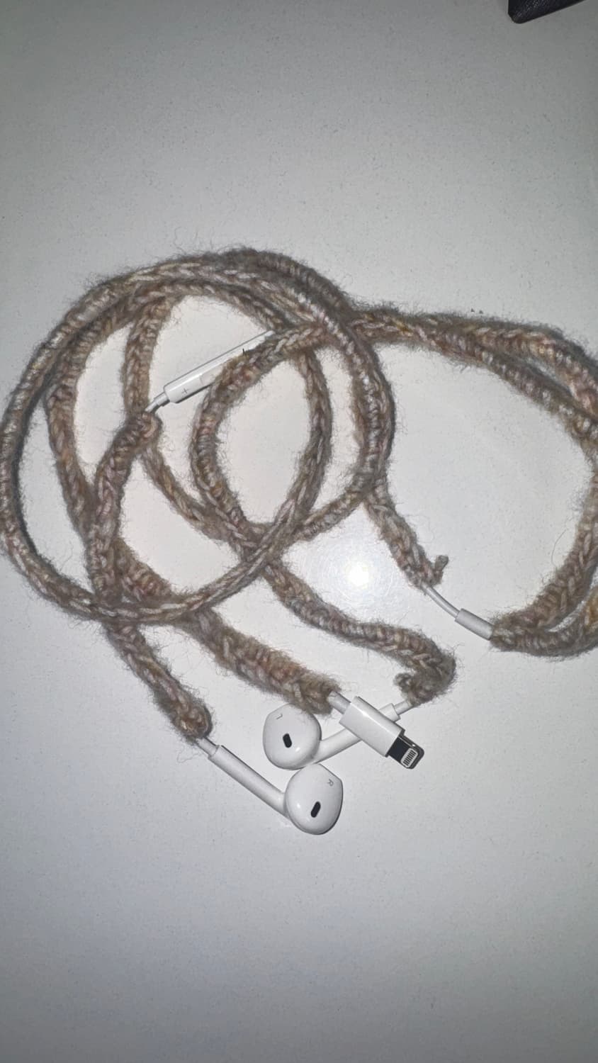 핸드메이드 뜨게질 이어폰 팔핀 상품이미지1