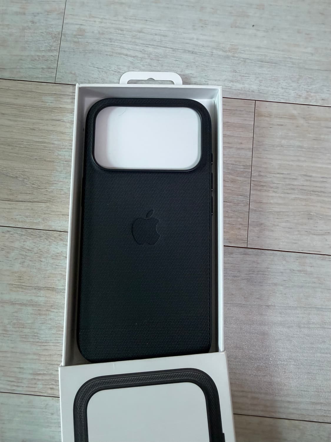 아이폰17프로 테크우븐 블랙 새상품 상품이미지2