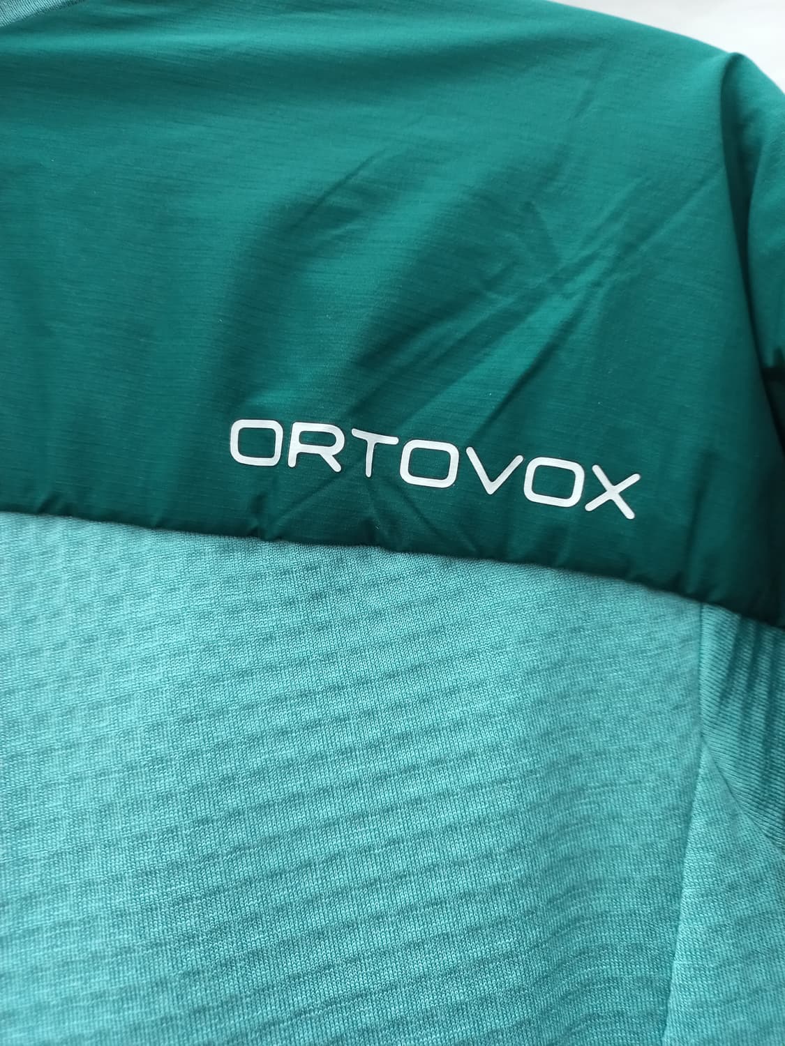 오토복스 웨스트알펜 스위스울 하이브리드 자켓 여성 90 상품이미지6