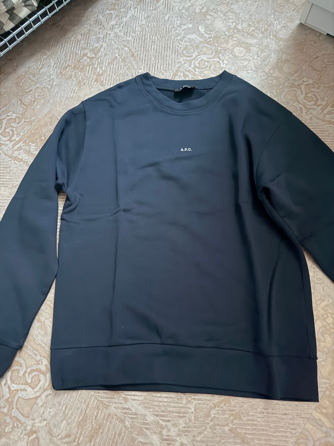 A.P.C. 네이비 맨투맨 M 상품이미지1