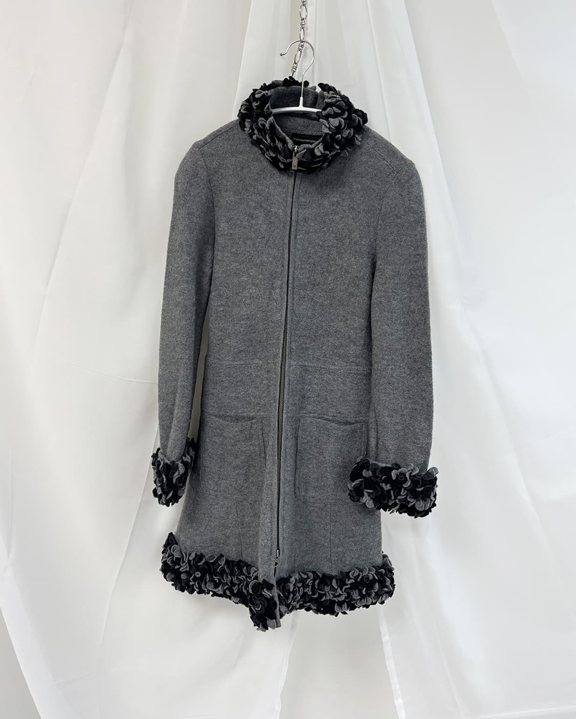 EMPORIO ARMANI 모노 페탈 텍스처 울 집업 코트 상품이미지1