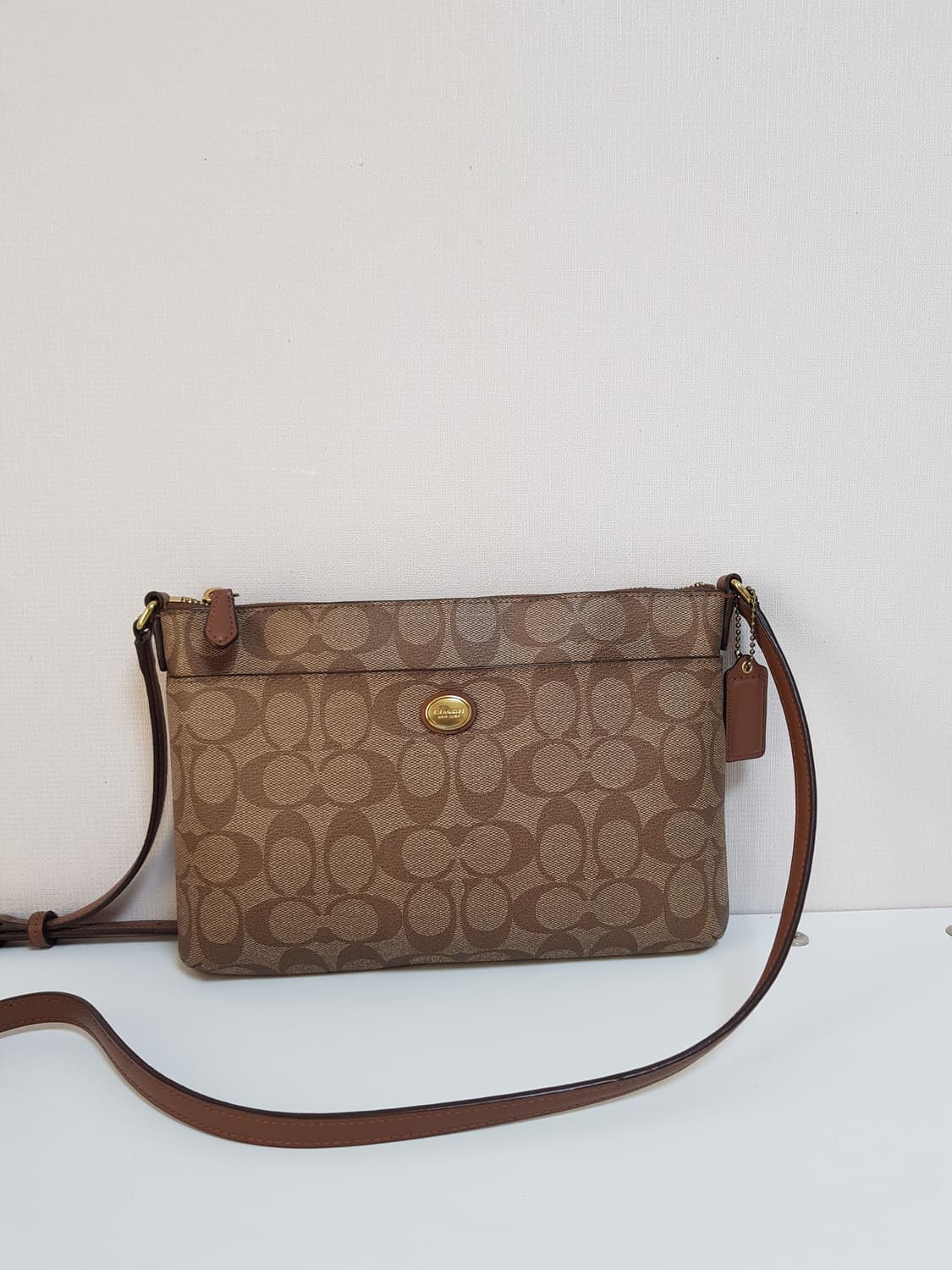 코치 시그니처 크로스백 ㅡ정품 상품이미지4