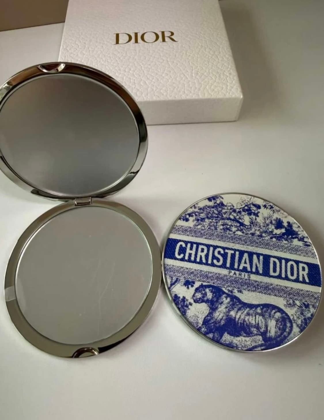 디올 뷰티 뜨왈드주이 원형 손거울 상품이미지6