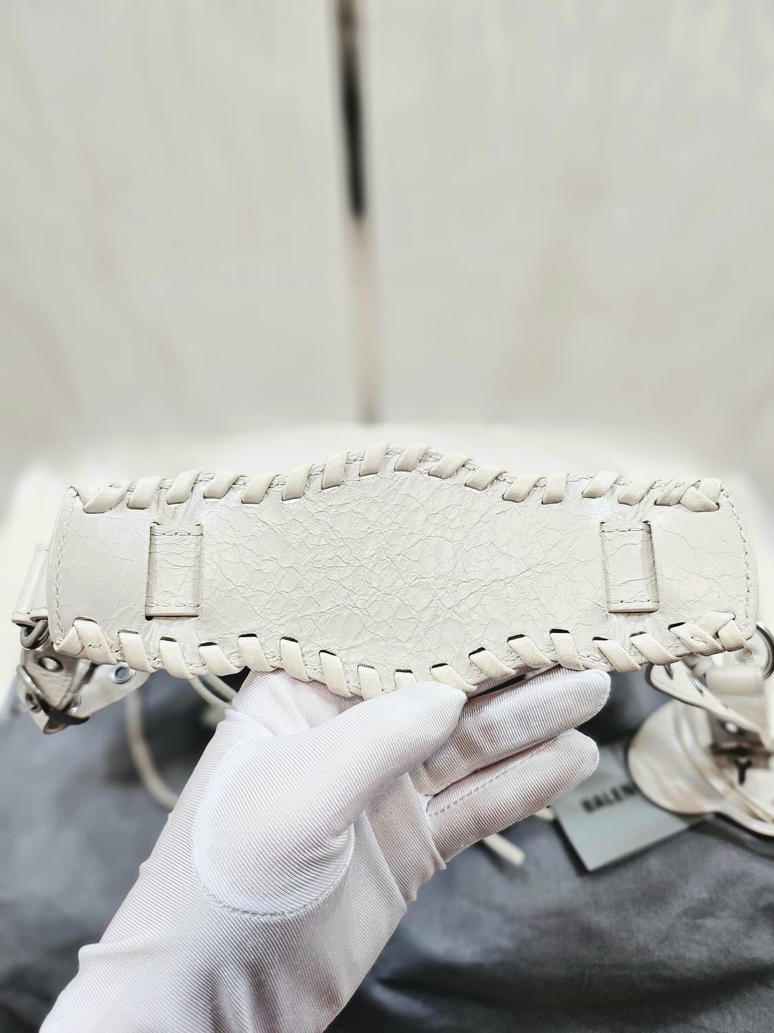 [정품]발렌시아가 네오 카골 스몰 오프 화이트(정품감정서 동봉) 상품이미지6