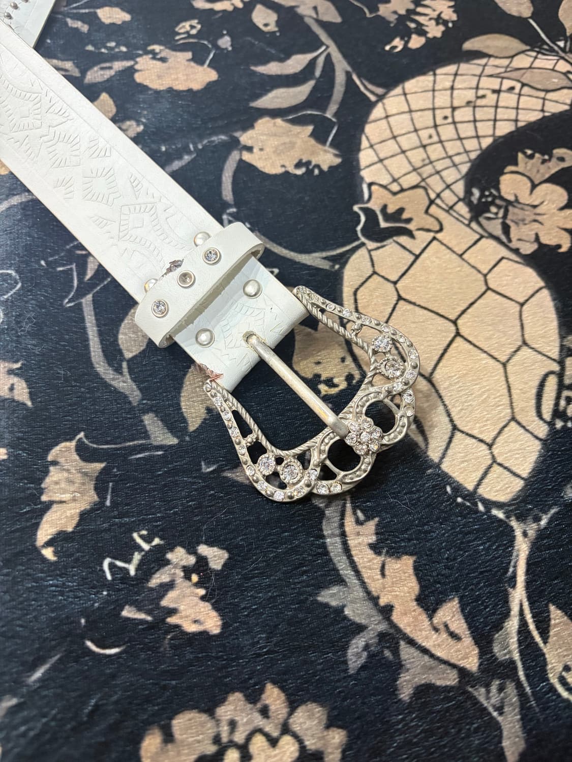 western cubic buckle detail white belt 상품이미지5