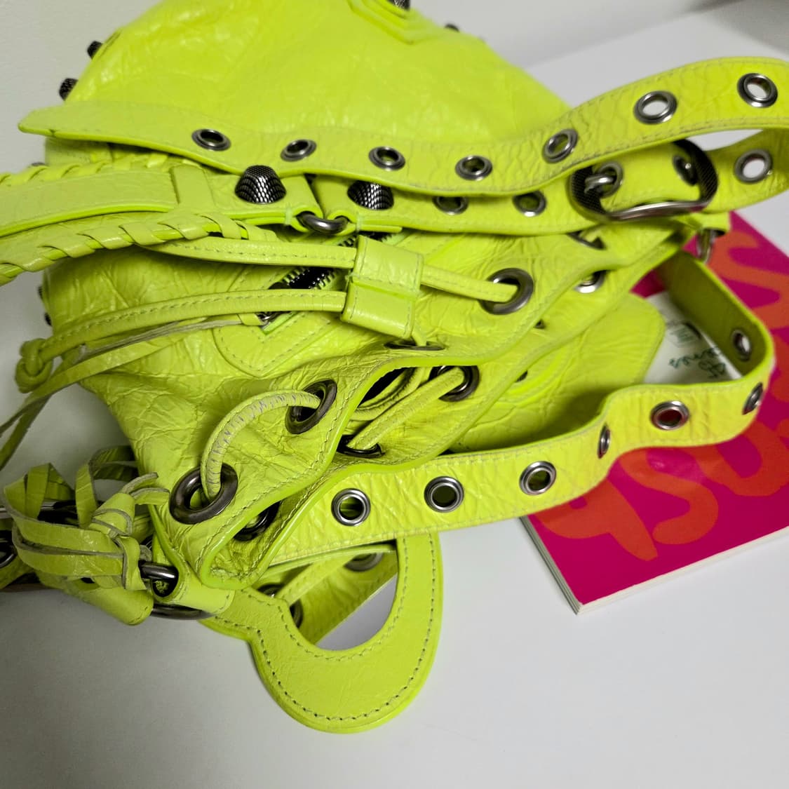 BALENCIAGA 발렌시아가 정품 LE CAGOLE 르카골 XS 버킷 상품이미지9