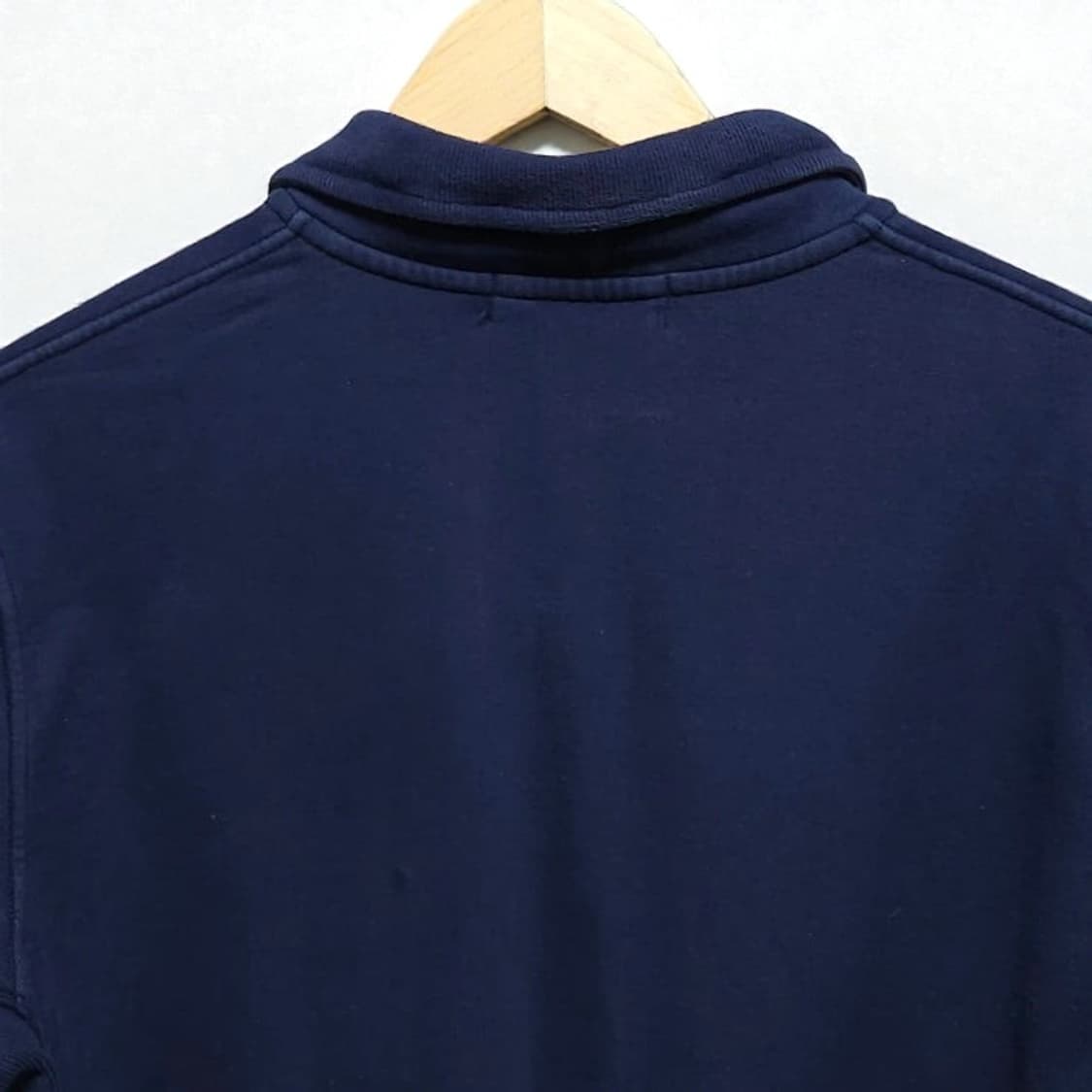 100)스톤아일랜드 하프버튼 맨투맨 여름제외 워시네이비 상품이미지6