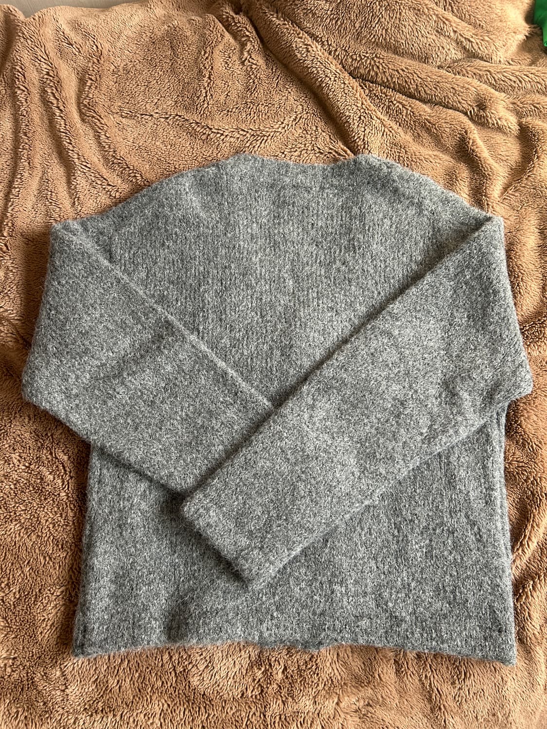 쿠어 헤어리 소프트 알파카 가디건 (차콜그레이) m사이즈 상품이미지3