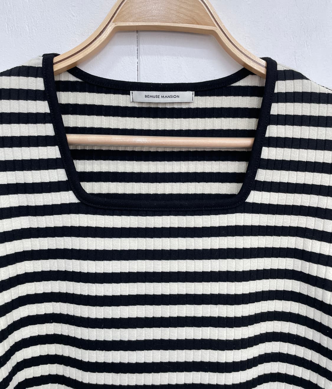 비뮤즈맨션 스퀘어넥 스트라이프 퍼프 티셔츠 상품이미지6