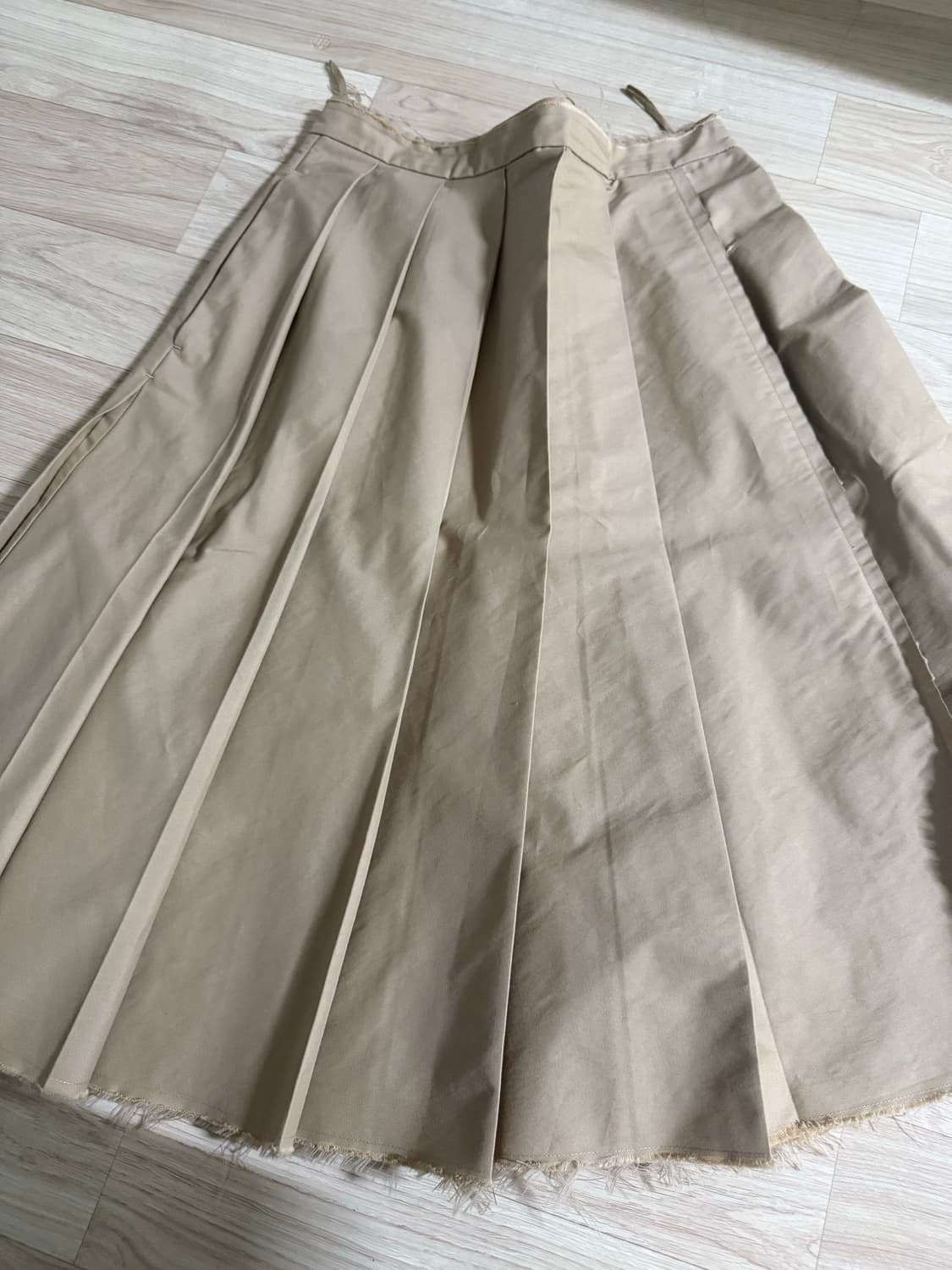 코스 에이라인플리티드스커트 상품이미지2