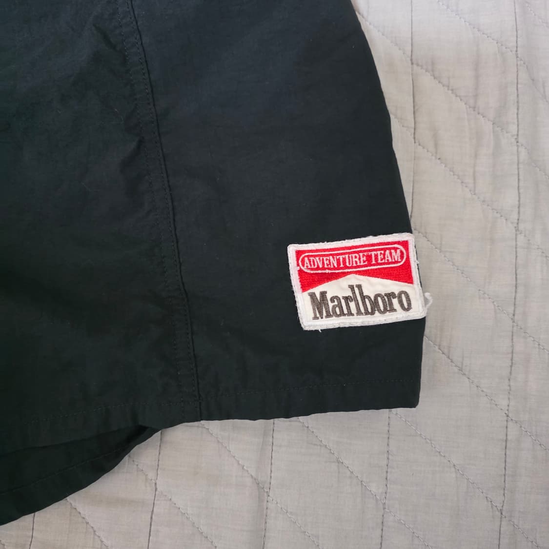 [XL] 90s 빈티지 말보로 프로모 어드벤쳐팀 쇼츠 블랙 ver.스테인 상품이미지2