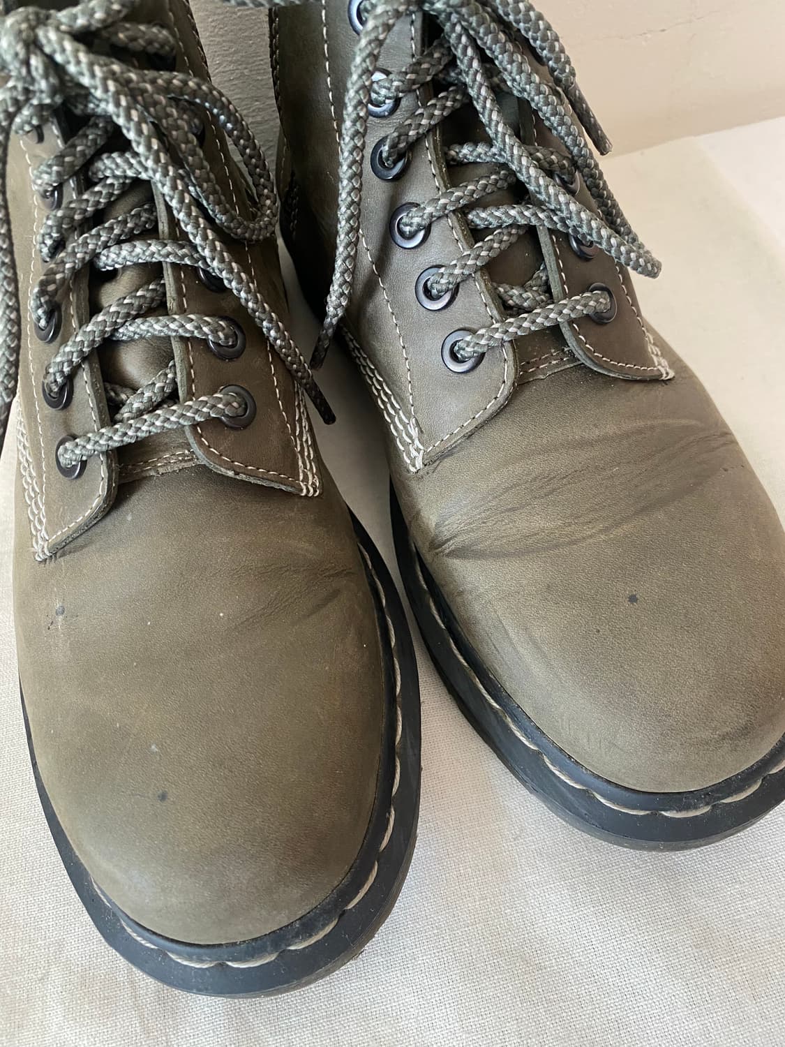 닥터마틴 1460 카키집업 상품이미지3