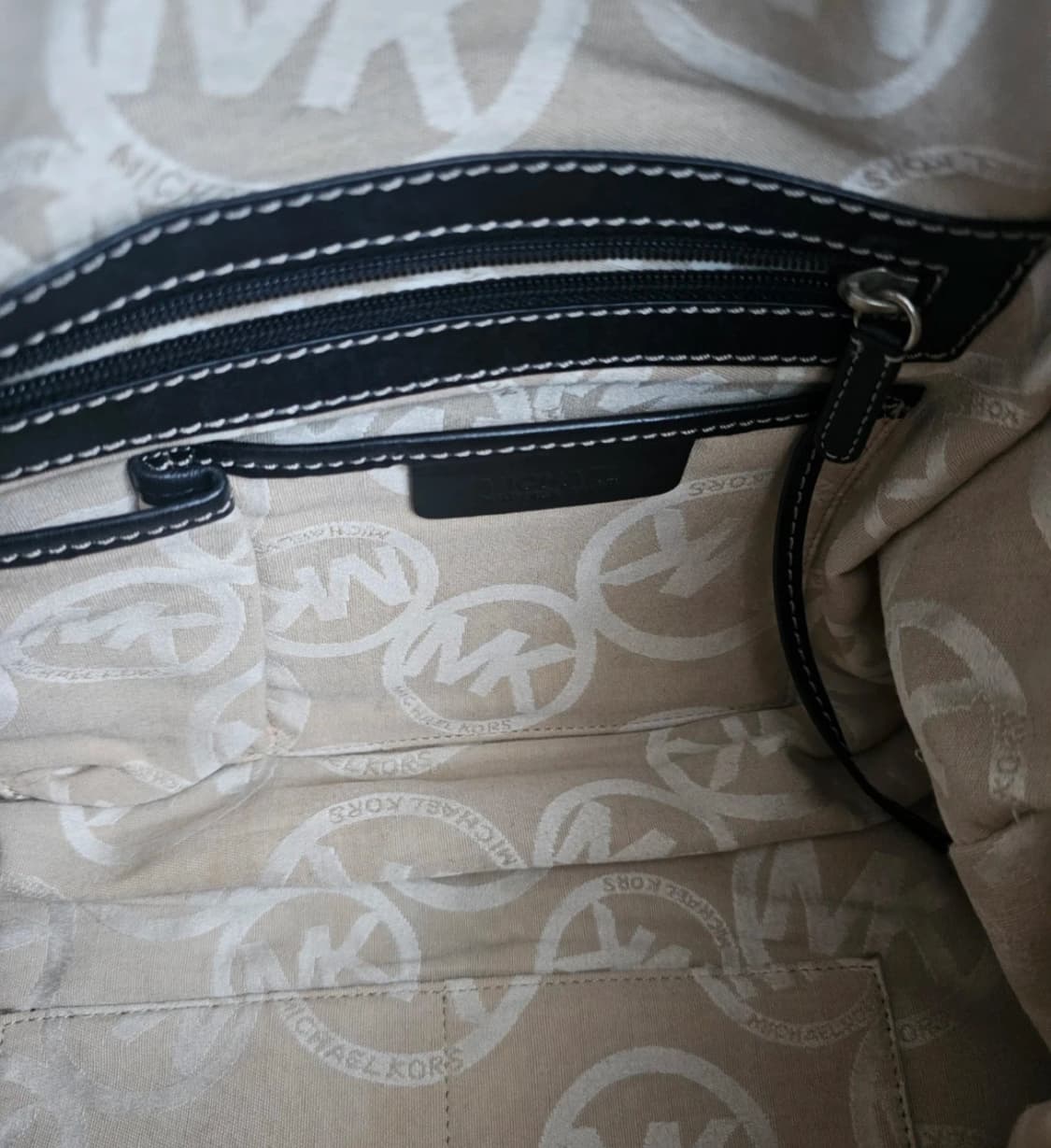 Michael Kors 마이클 코어스 블랙 스터드 도트백 상품이미지6