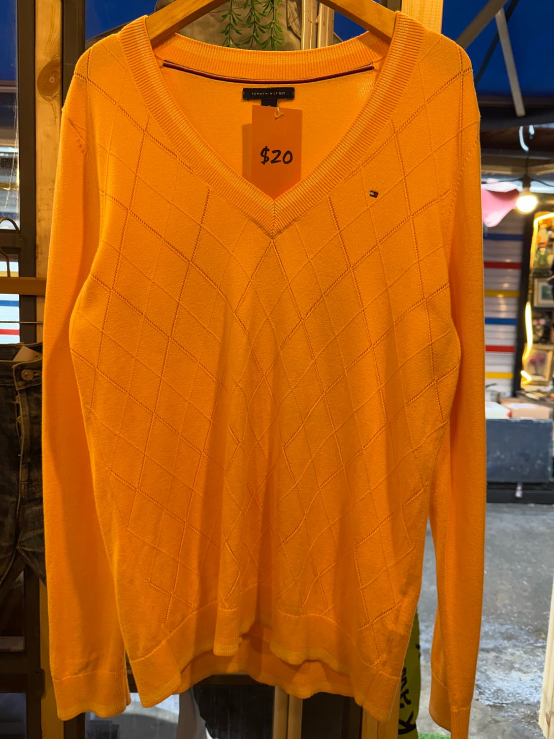타미힐피거 오렌지 스퀘어 브이넥 니트 상품이미지1