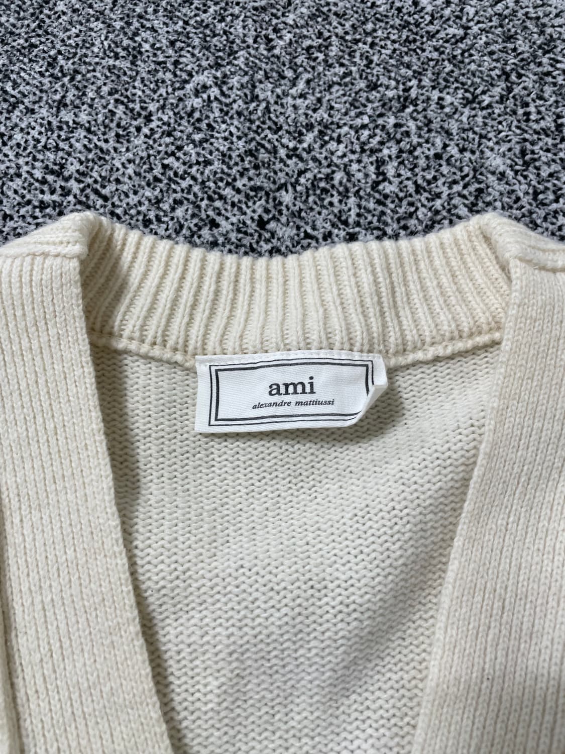 빈티지9. AMI 아미 하트 로고 오버사이즈 니트 가디건 오프화이트 남여 상품이미지3