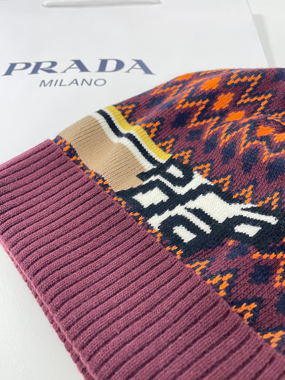 새상품 프라다 울 캐시미어 비니 M 사이즈 상품이미지2