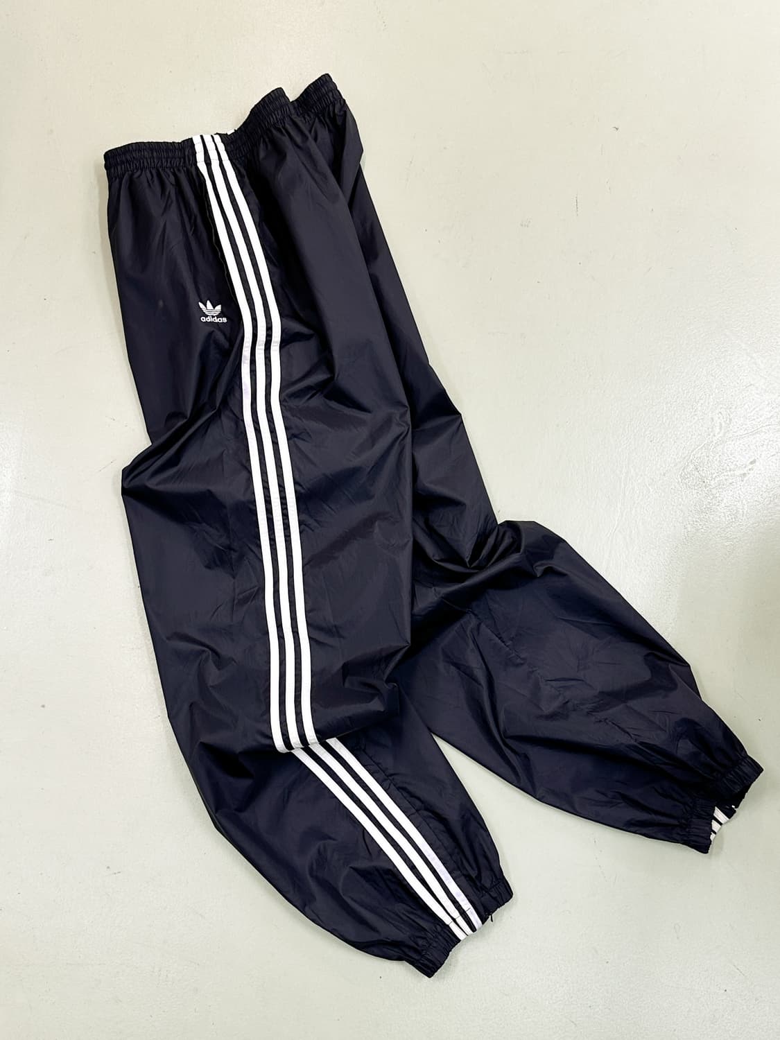 아디다스 90's 3S 나일론 조거 팬츠 상품이미지4