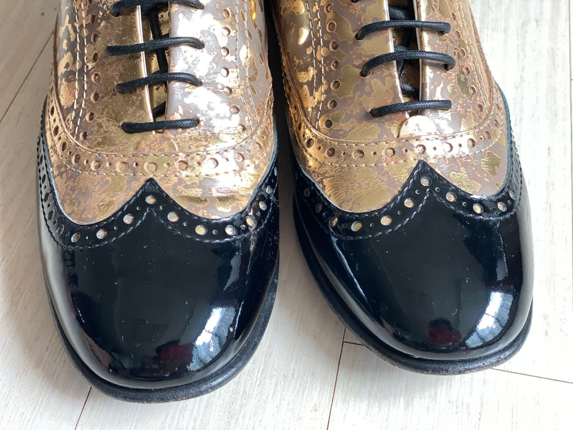 샤넬  골드&블랙 페이던트 옥스포드 슈즈. 37.5size 상품이미지9