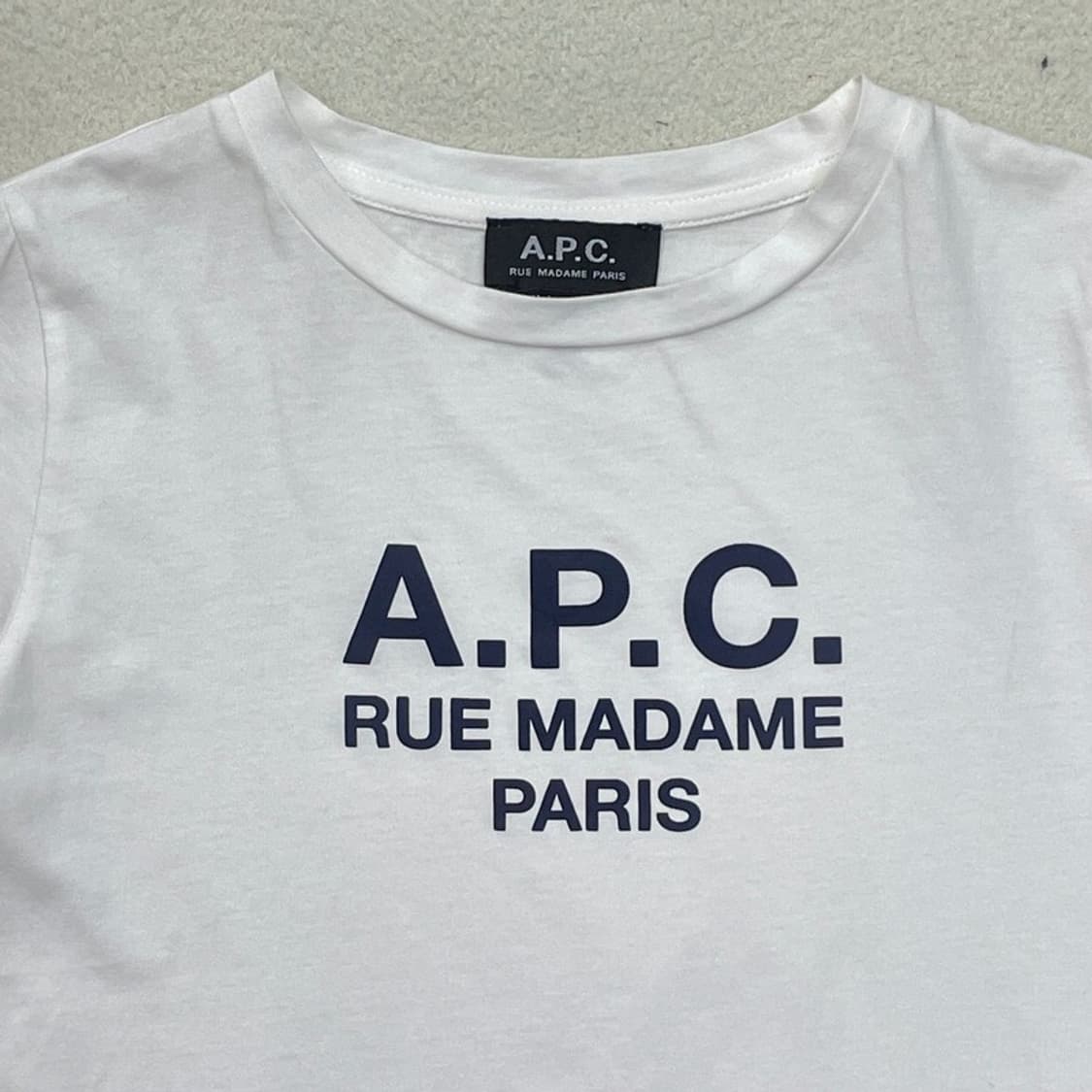A.P.C. 여성용 크롭 반팔티 8 상품이미지2