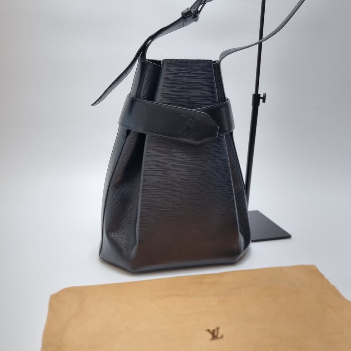 루이비통 에삐 삭데폴 버킷백 숄더백 (GM 사이즈) 상품이미지3