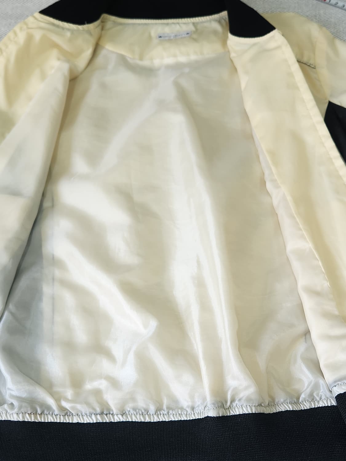 [55] 헬로키티 바람막이 봄버 자켓 여성 55 상품이미지6