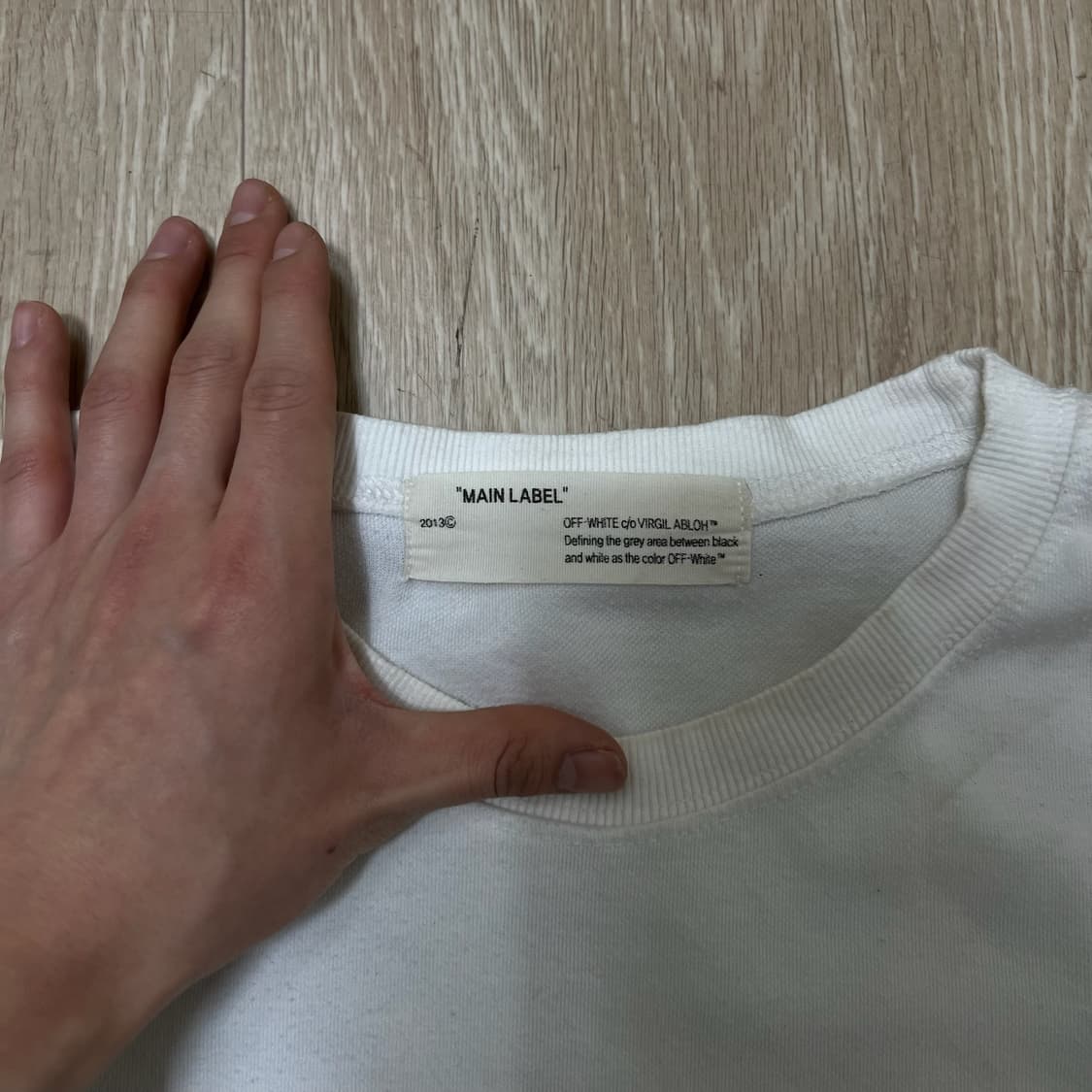 오프화이트 백프린팅 빅로고 반팔티 M  상품이미지6