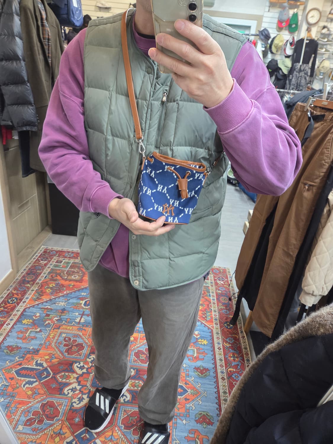 엠엘비 모노그램 뉴욕양키즈 다이아 자카드 미니버킷백 상품이미지6