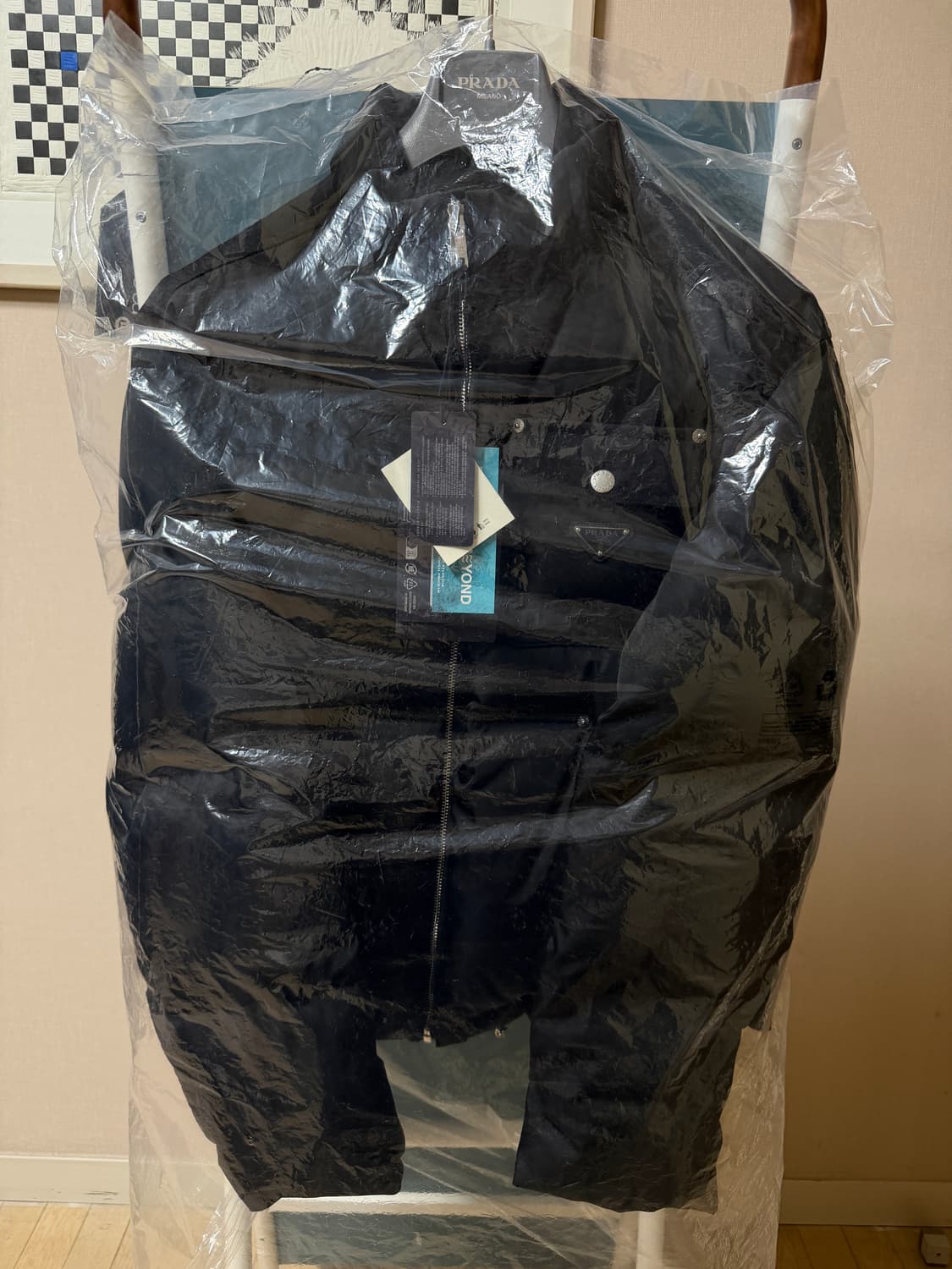 (새상품)프라다 리나일론 크롭 다운자켓 상품이미지10