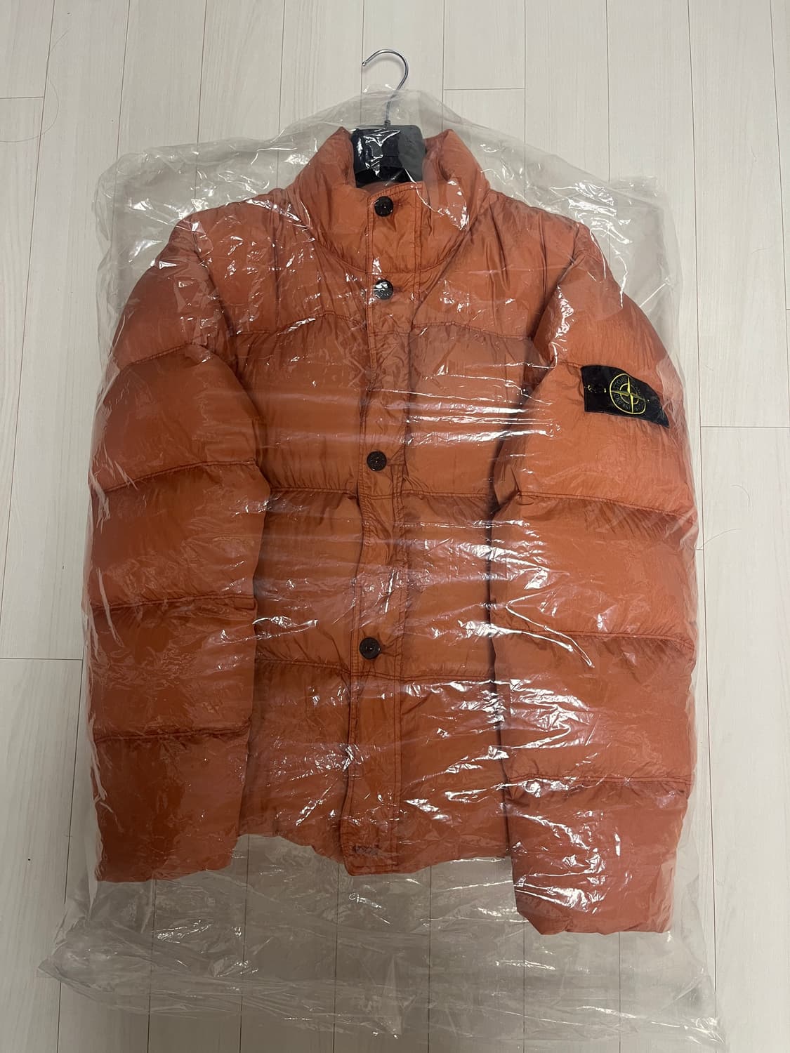 24FW 스톤아일랜드 크링클랩스 논후드 오렌지 / L 상품이미지1