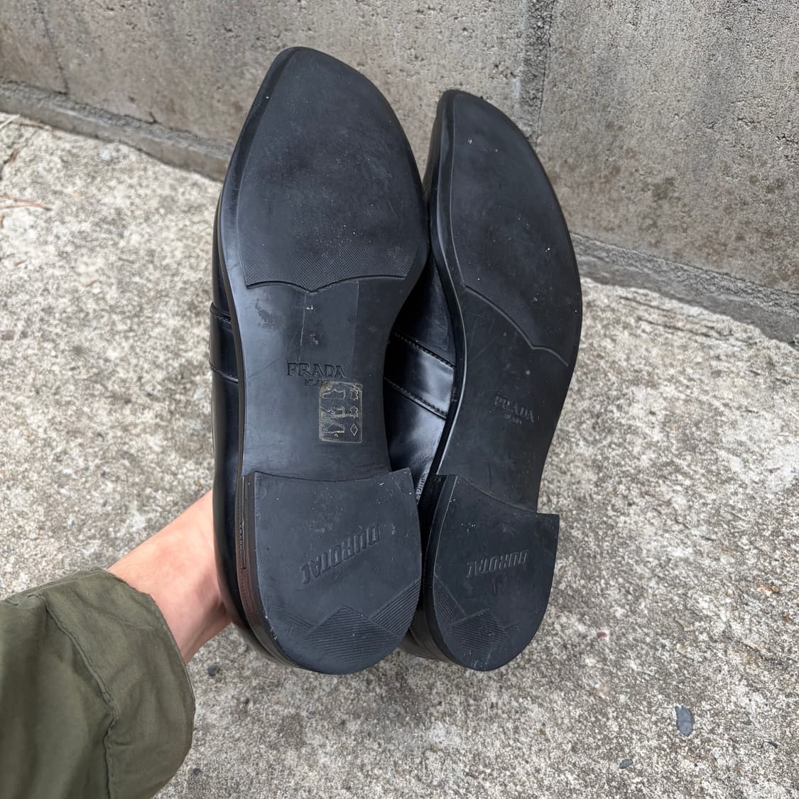 프라다 스트랩 버클 로퍼 상품이미지5