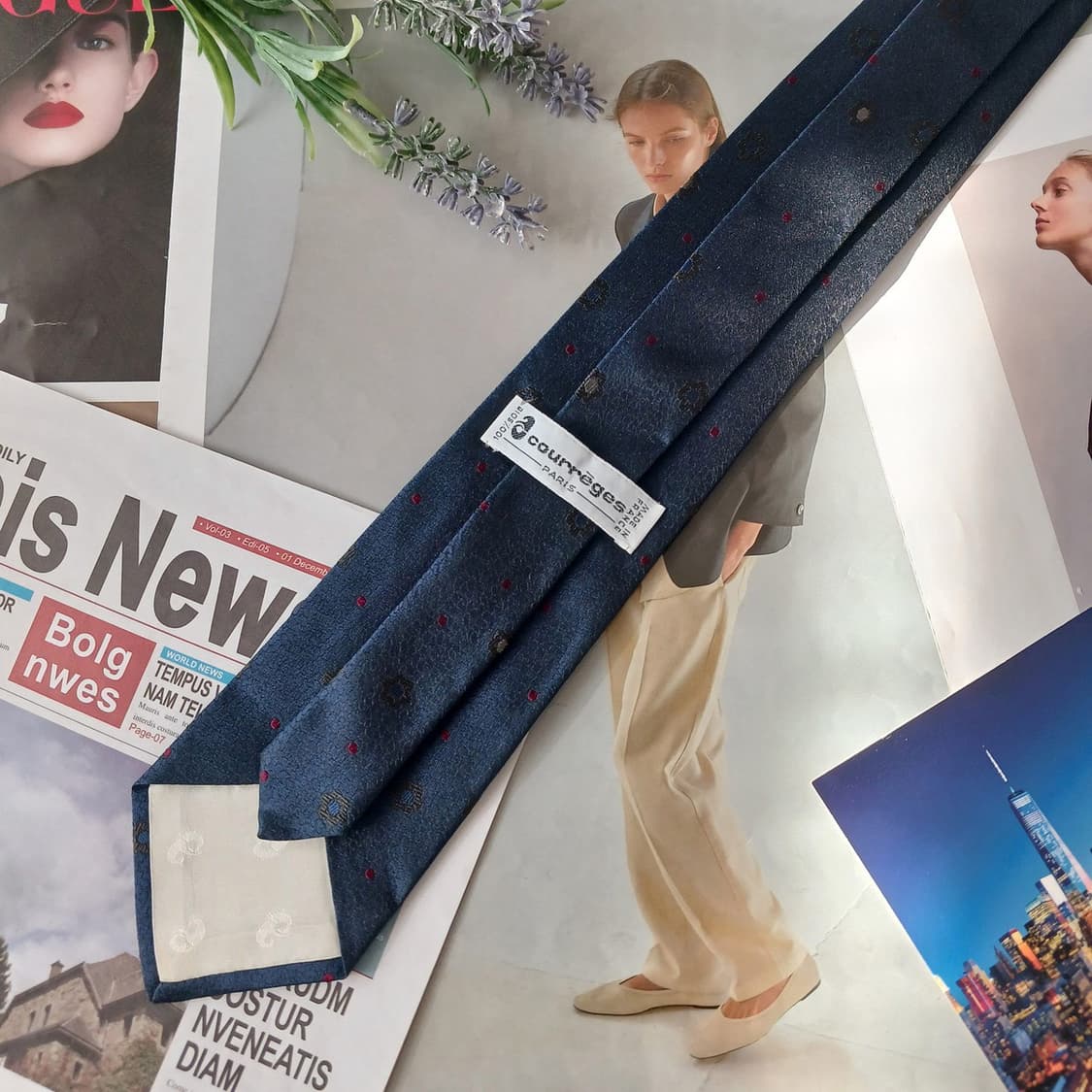 꾸레쥬 실크 네이비 도트 플라워 넥타이 8.5cm A+등급 a19244
 상품이미지6