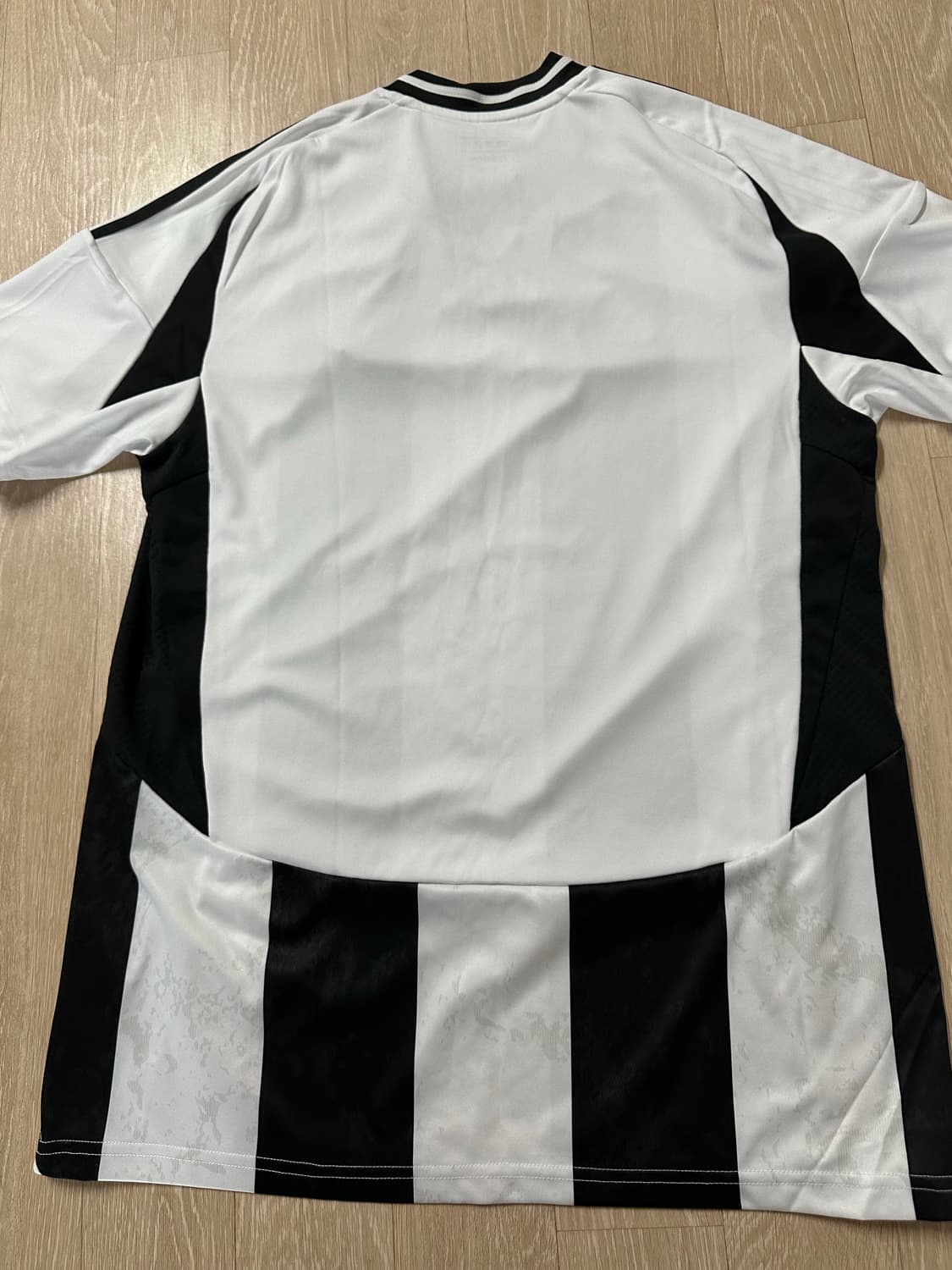 아디다스 유벤투스 2024/25 홈 저지 화이트 블랙 - KR 사이즈 ( 상품이미지2