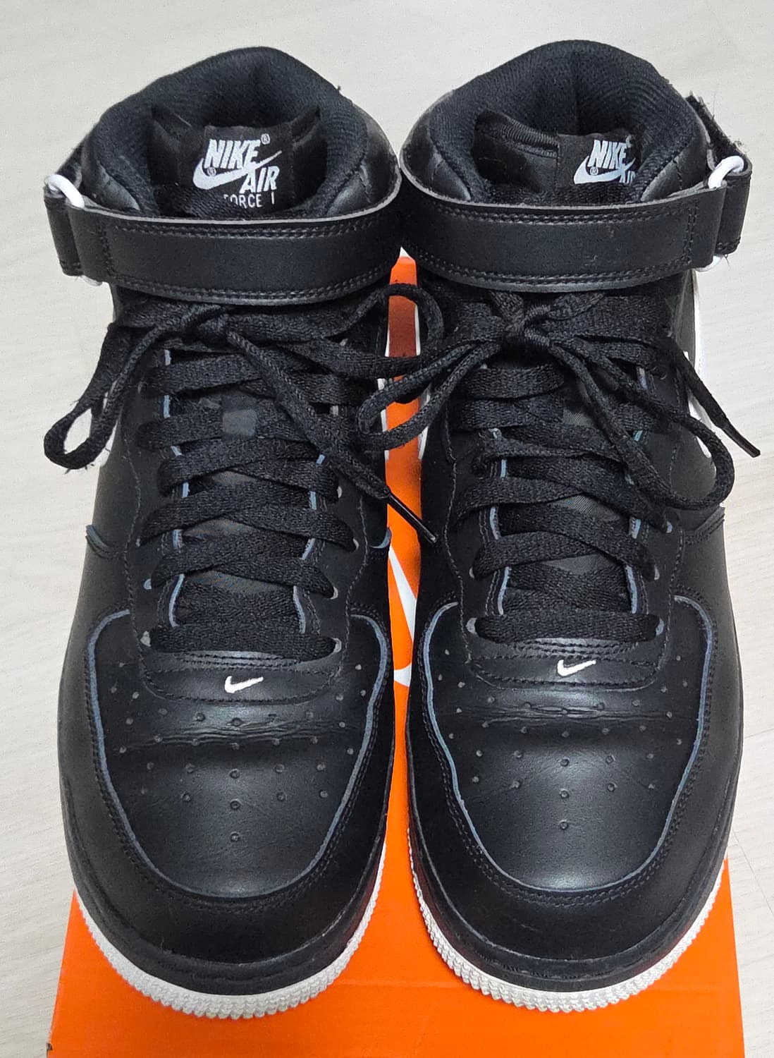 나이키 에어포스1 07 미드 검흰 상품이미지3