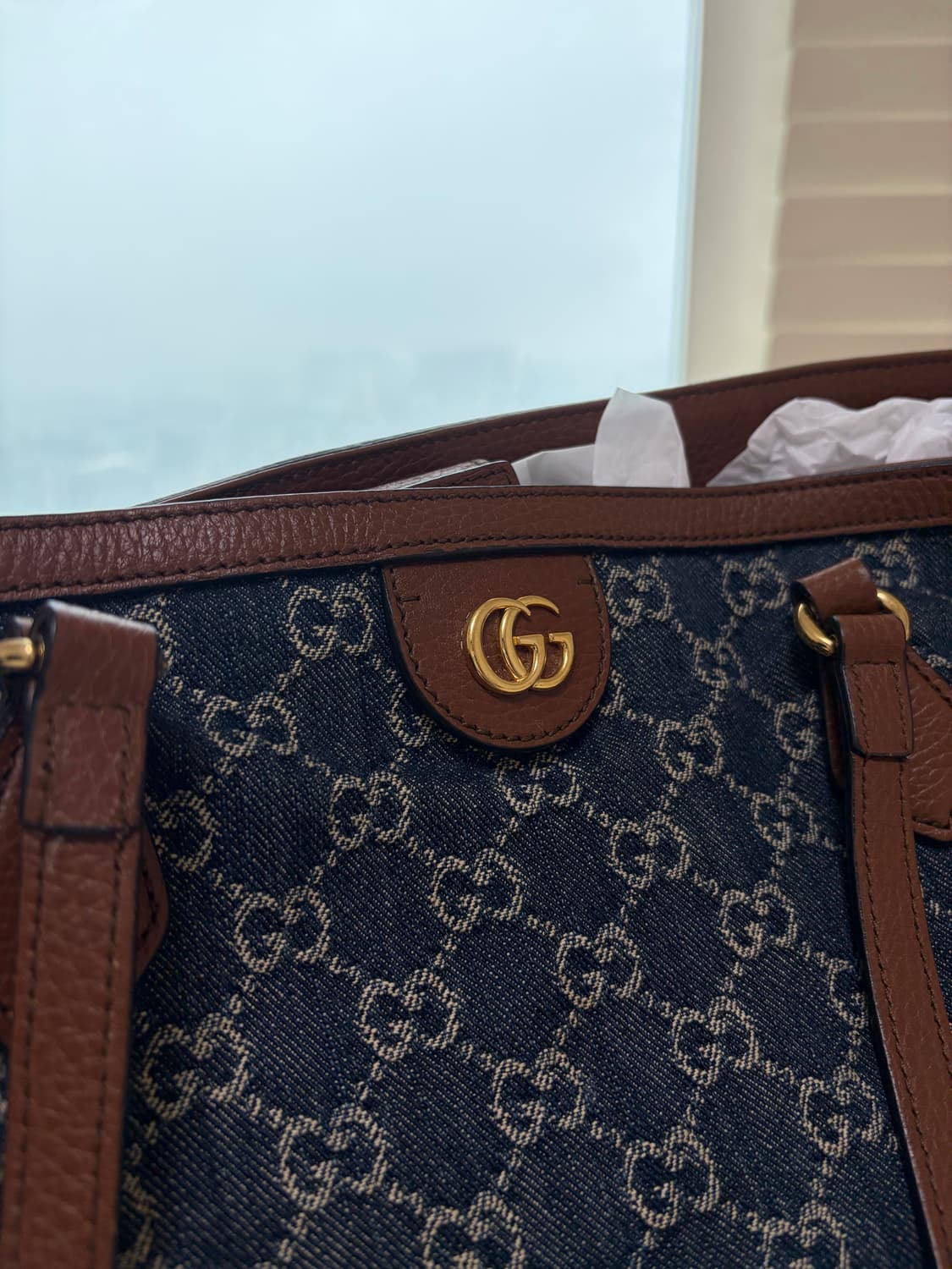 구찌 GG 데님 쇼퍼백 상품이미지2