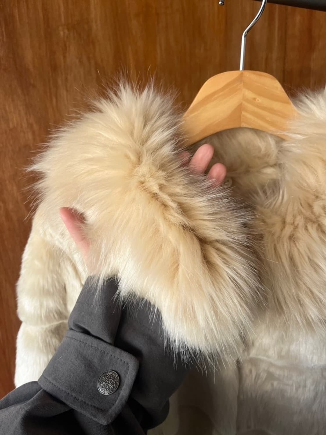 Cream removable fur coat 상품이미지6