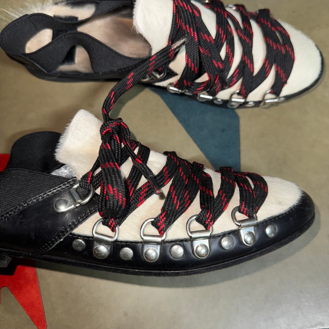 Moncler Fur Sandals 상품이미지6