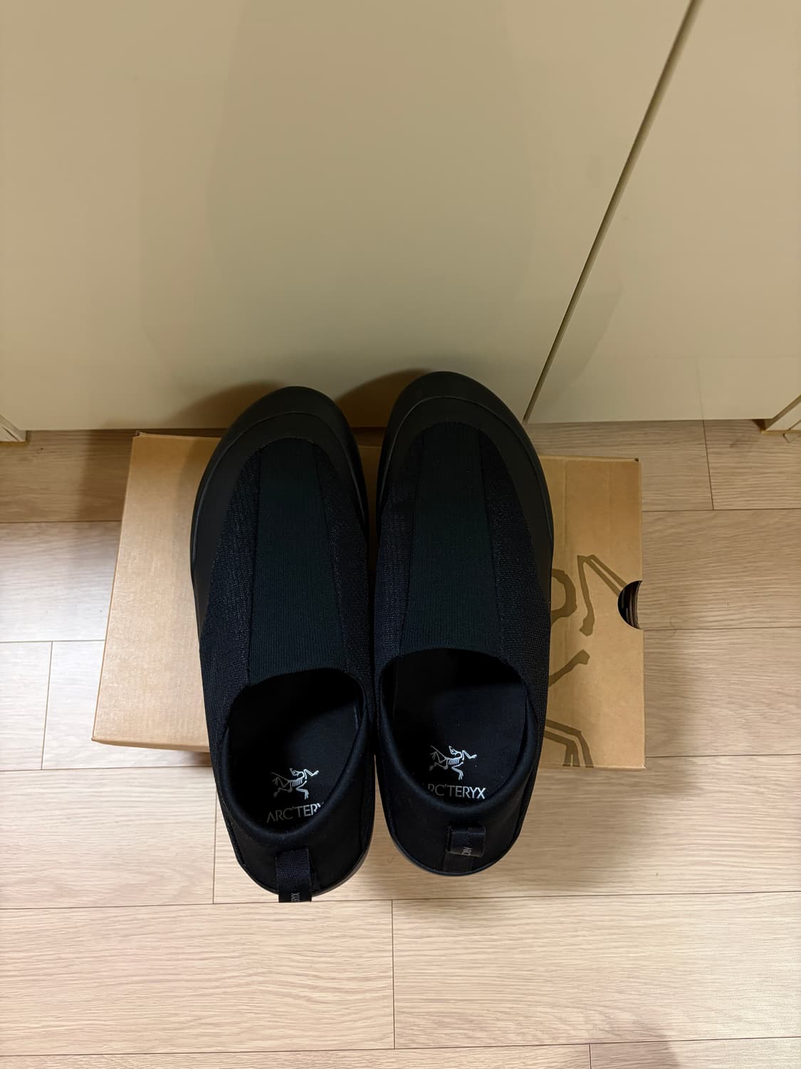 [285] 아크테릭스 크래그 슬립온 블랙 10사이즈 상품이미지1