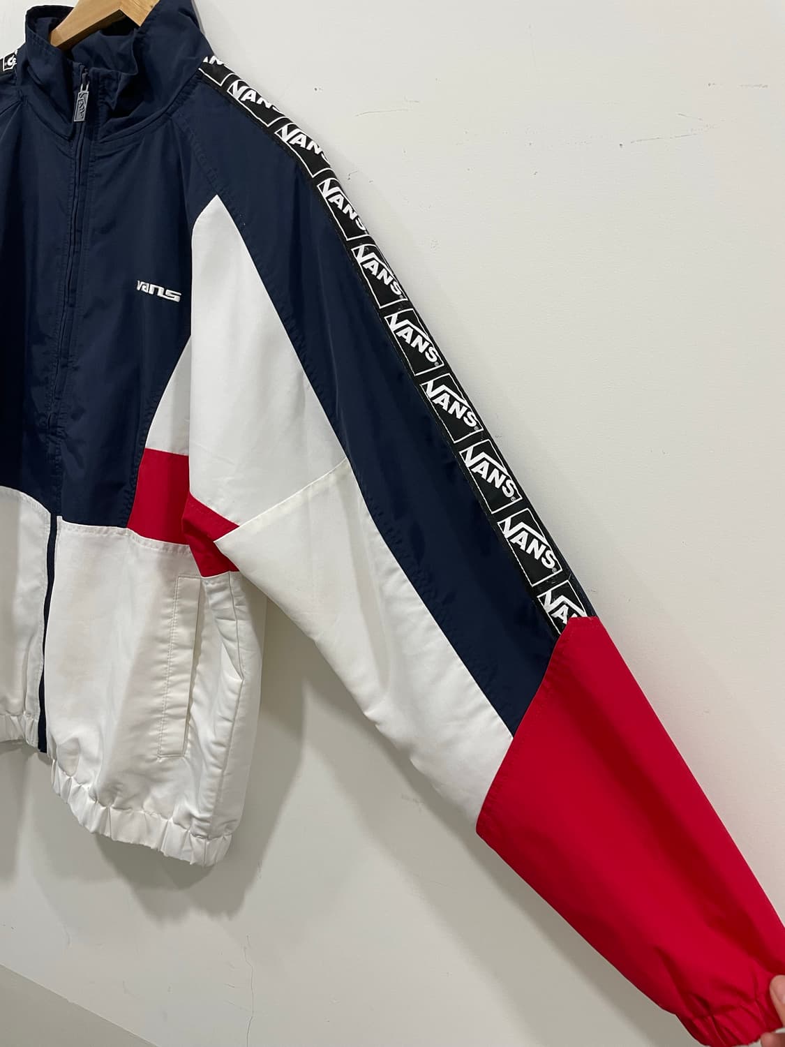 Vans 반스 사이드 로고테이핑 윈드 브레이커 상품이미지9