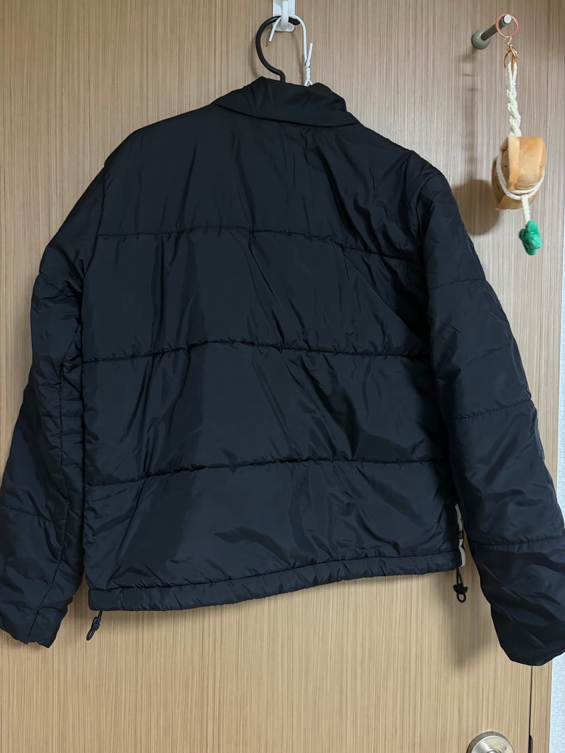 아디다스 3선 블랙 패딩 저렴하게 가져가세요!!(여성용) 상품이미지2