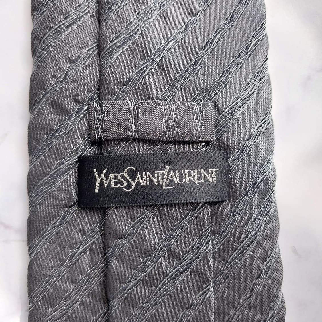 입생로랑 다크그레이 텍스처 패턴 넥타이 9.8cm S~A+등급 K2458 상품이미지9