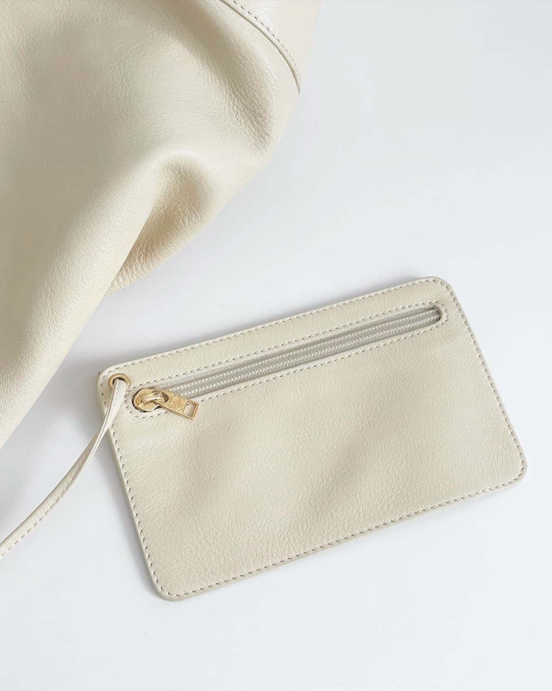 LOEWE 로에베 안톤 백팩 금구 - 크림 상품이미지6